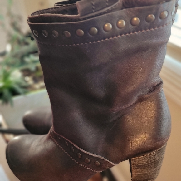 Leather boots - Picture 1 of 3